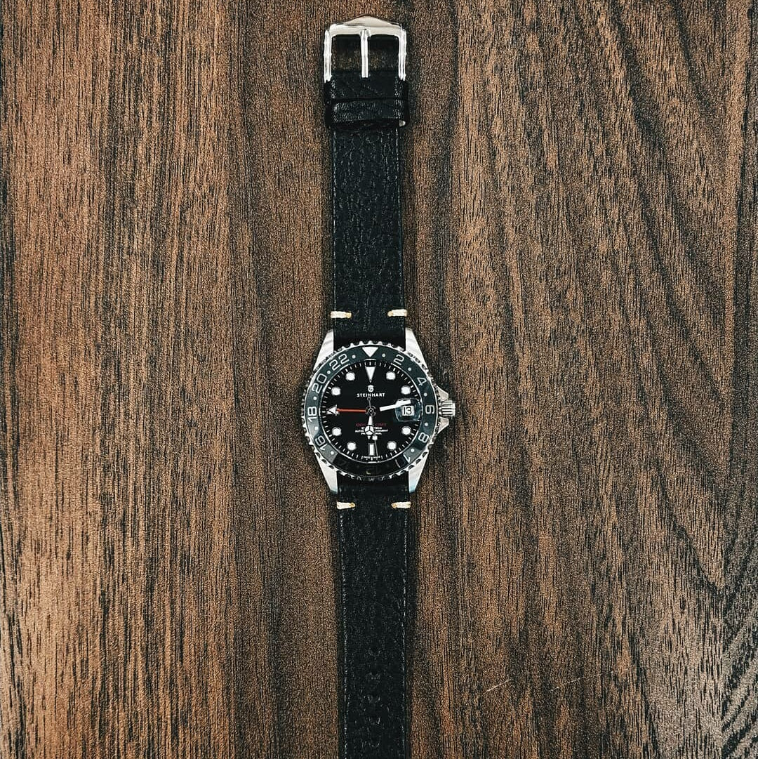 Premium Vintage Calf Leather Watch Strap in Distressed Black