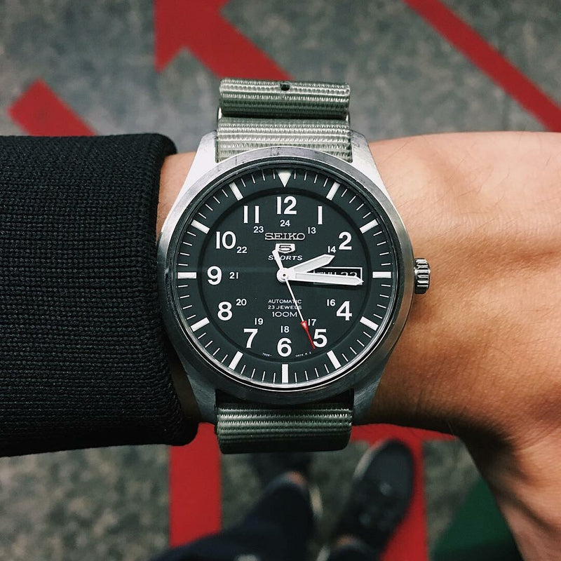 Premium Nato Strap in Grey